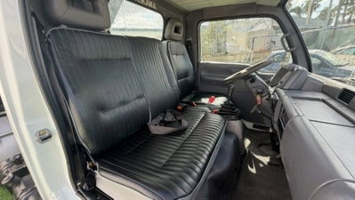 Nissan Cabstar 120.35 3.0 Tdi PM-RG-DC Cab. SL (3)