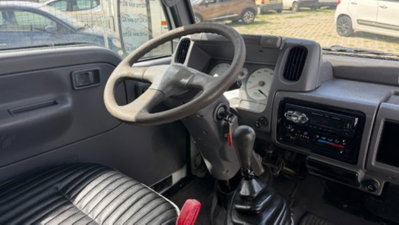 Nissan Cabstar 120.35 3.0 Tdi PM-RG-DC Cab. SL (4)