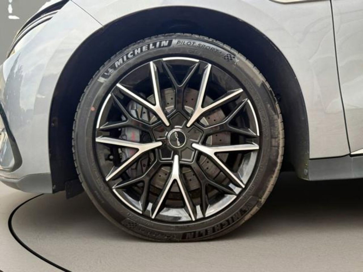 Byd Han 85,4 kWh Executive (16)
