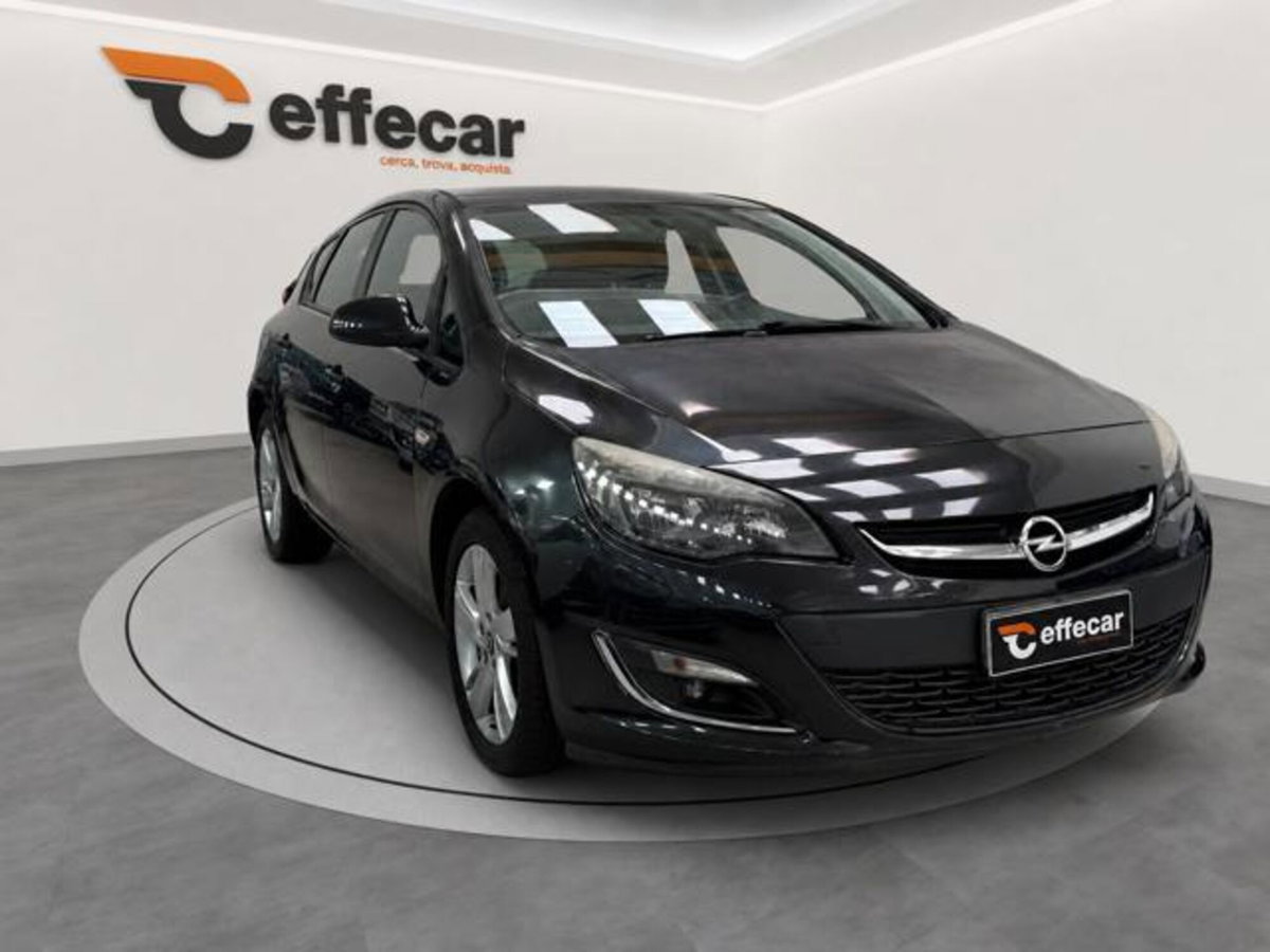 Opel Astra 1.7 CDTI 110CV 5 porte Cosmo (3)