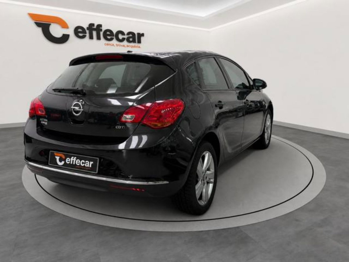 Opel Astra 1.7 CDTI 110CV 5 porte Cosmo (6)