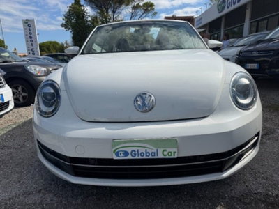 Volkswagen Maggiolino 1.6 TDI DSG Design (2)