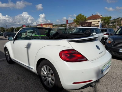 Volkswagen Maggiolino 1.6 TDI DSG Design (6)