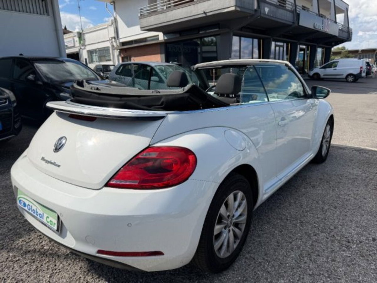 Volkswagen Maggiolino 1.6 TDI DSG Design (7)