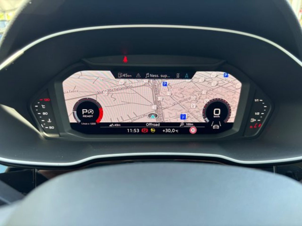 Audi Q3 35 TDI quattro S tronic Business (14)