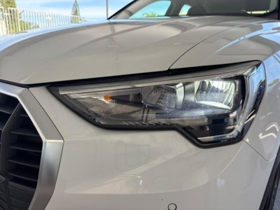 Audi Q3 35 TDI quattro S tronic Business (18)