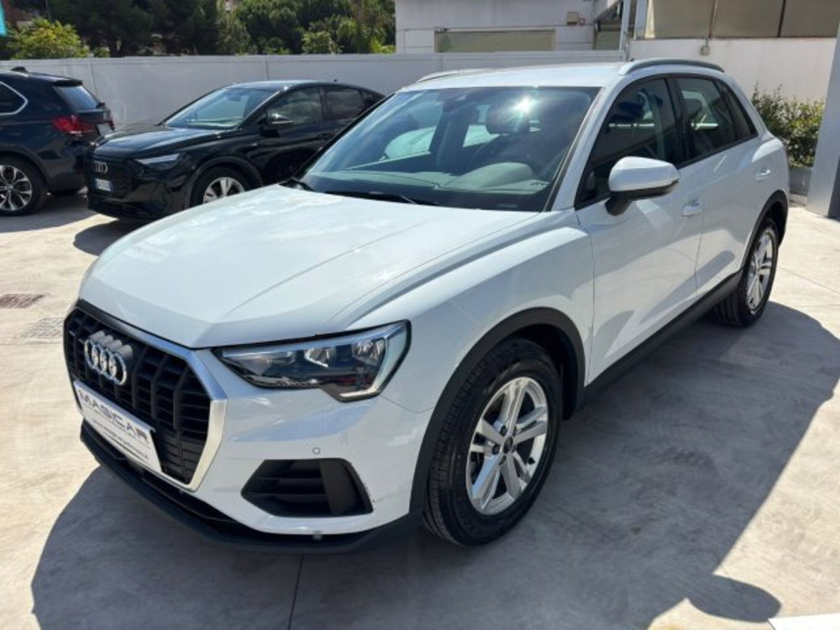 Audi Q3 35 TDI quattro S tronic Business (3)