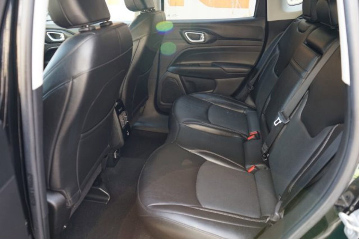 Jeep Compass 1.3 T4 240CV PHEV AT6 4xe S (17)