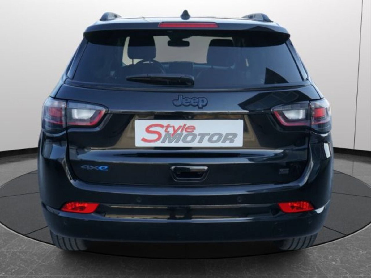 Jeep Compass 1.3 T4 240CV PHEV AT6 4xe S (16)