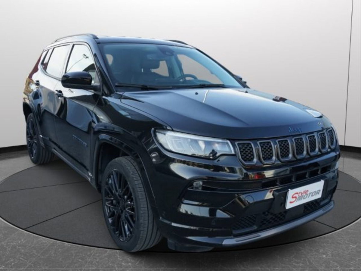 Jeep Compass 1.3 T4 240CV PHEV AT6 4xe S (3)