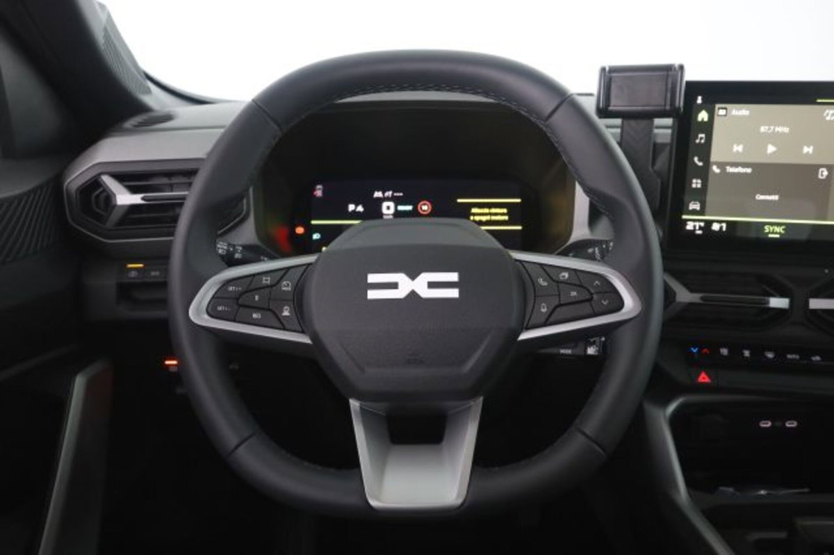 Dacia Bigster 1.8 hybrid Journey 155cv auto (13)