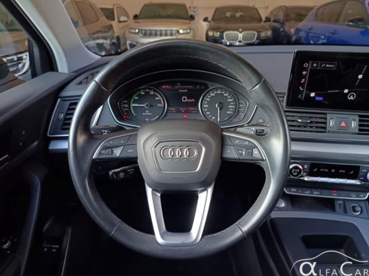 Audi Q5 50 TFSI e quattro S tronic Business Design (11)