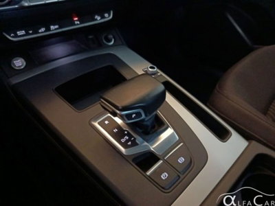 Audi Q5 50 TFSI e quattro S tronic Business Design (12)