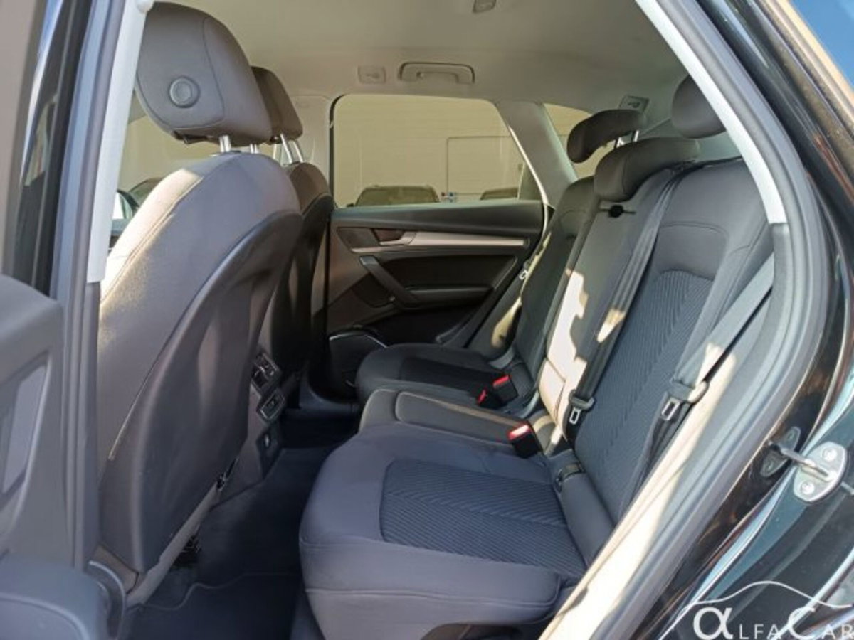 Audi Q5 50 TFSI e quattro S tronic Business Design (13)