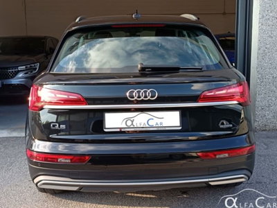 Audi Q5 50 TFSI e quattro S tronic Business Design (4)