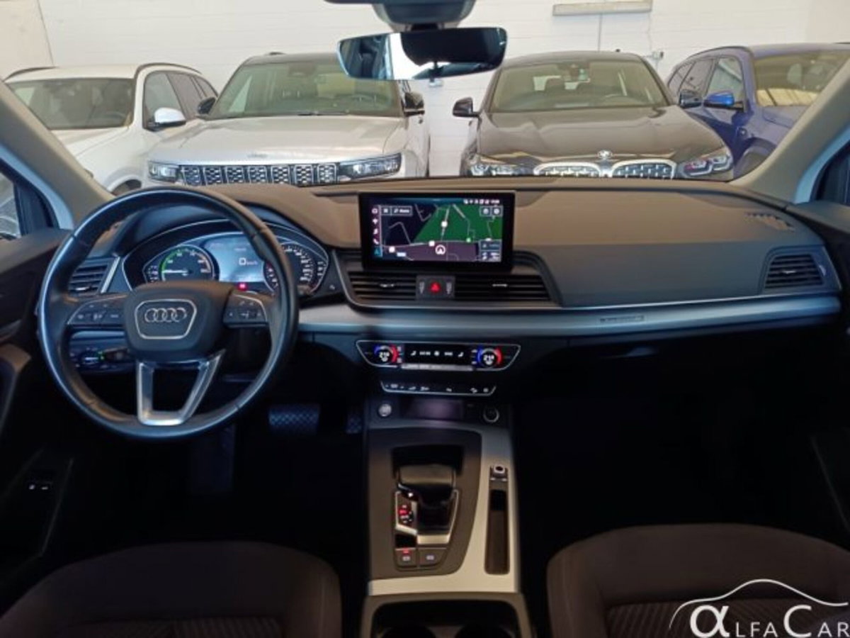 Audi Q5 50 TFSI e quattro S tronic Business Design (6)