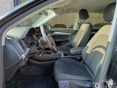 Audi Q5 50 TFSI e quattro S tronic Business Design (9)