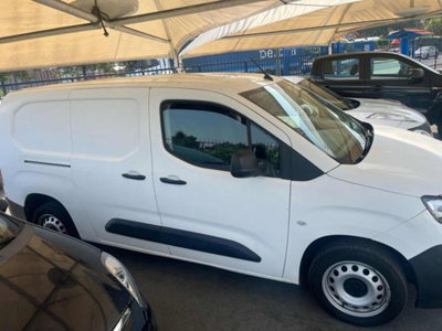 Peugeot Partner Furgone BlueHDi 100 PL Furgone Asphalt (2)