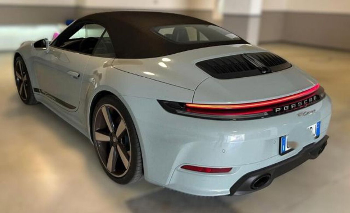 Porsche 911 Cabrio 3.0 Carrera 394cv auto (2)