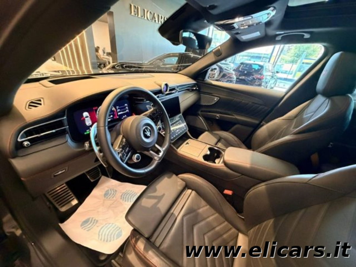 Maserati Grecale 3.0 V6 Trofeo 530cv auto (12)