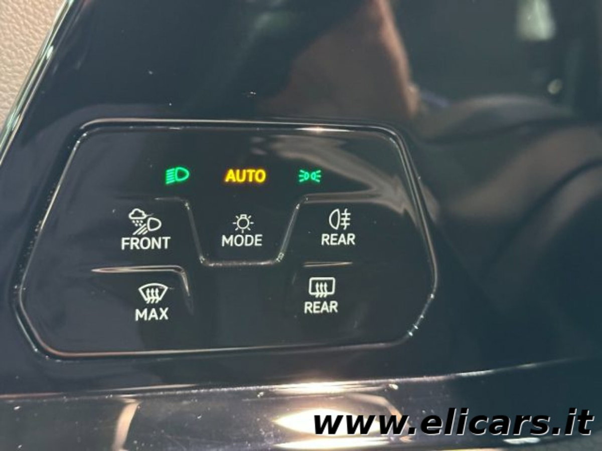 Volkswagen Golf 2.0 TSI GTI DSG (19)