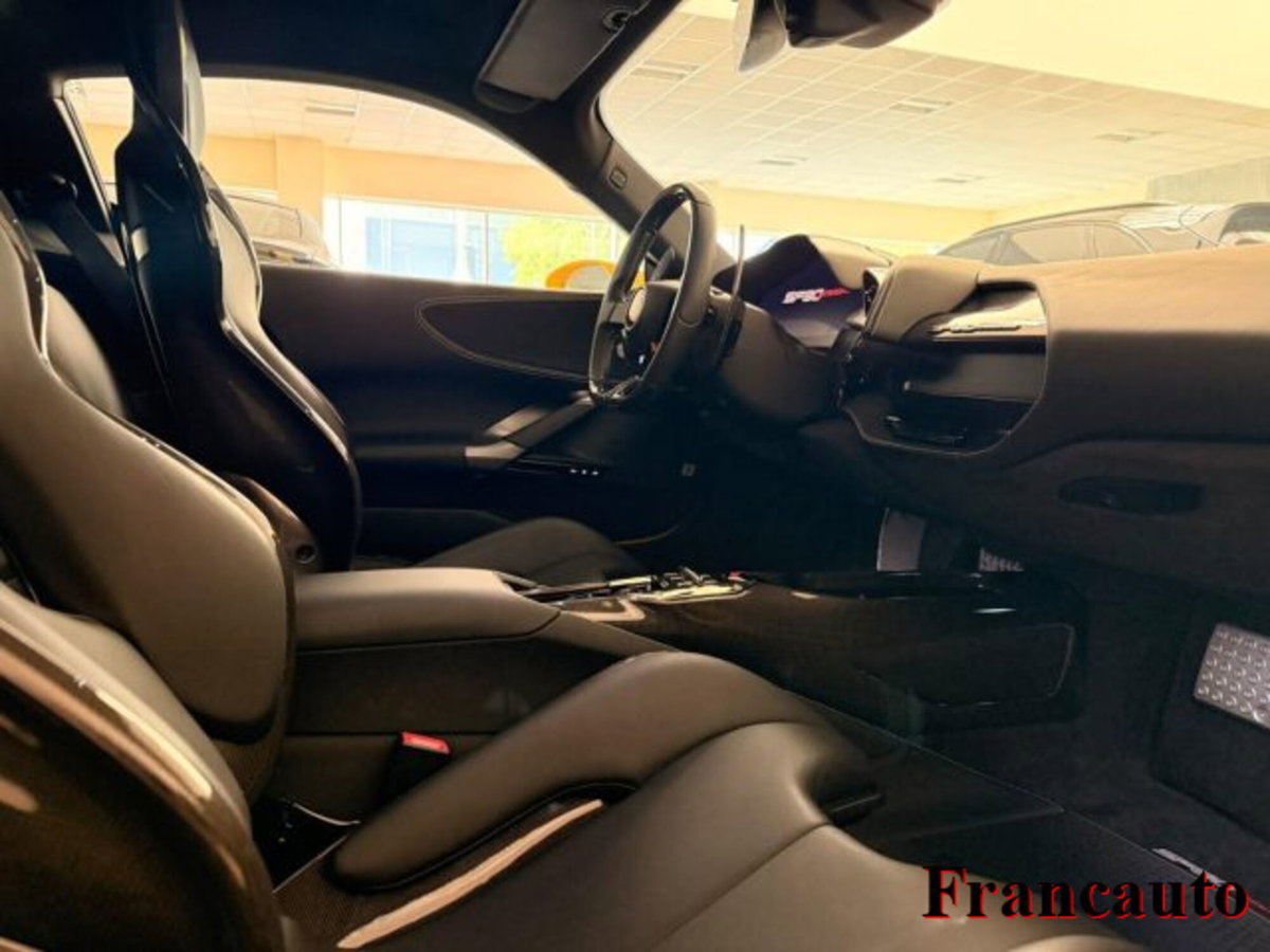 Ferrari SF90 Coupé SF90 Stradale (12)
