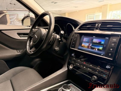 Jaguar F-Pace 2.0 D 180 CV aut. Portfolio (7)