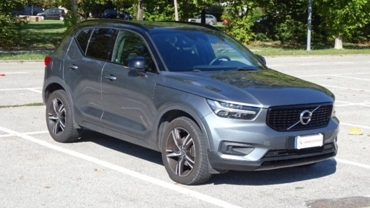 Volvo XC40 D3 (2)