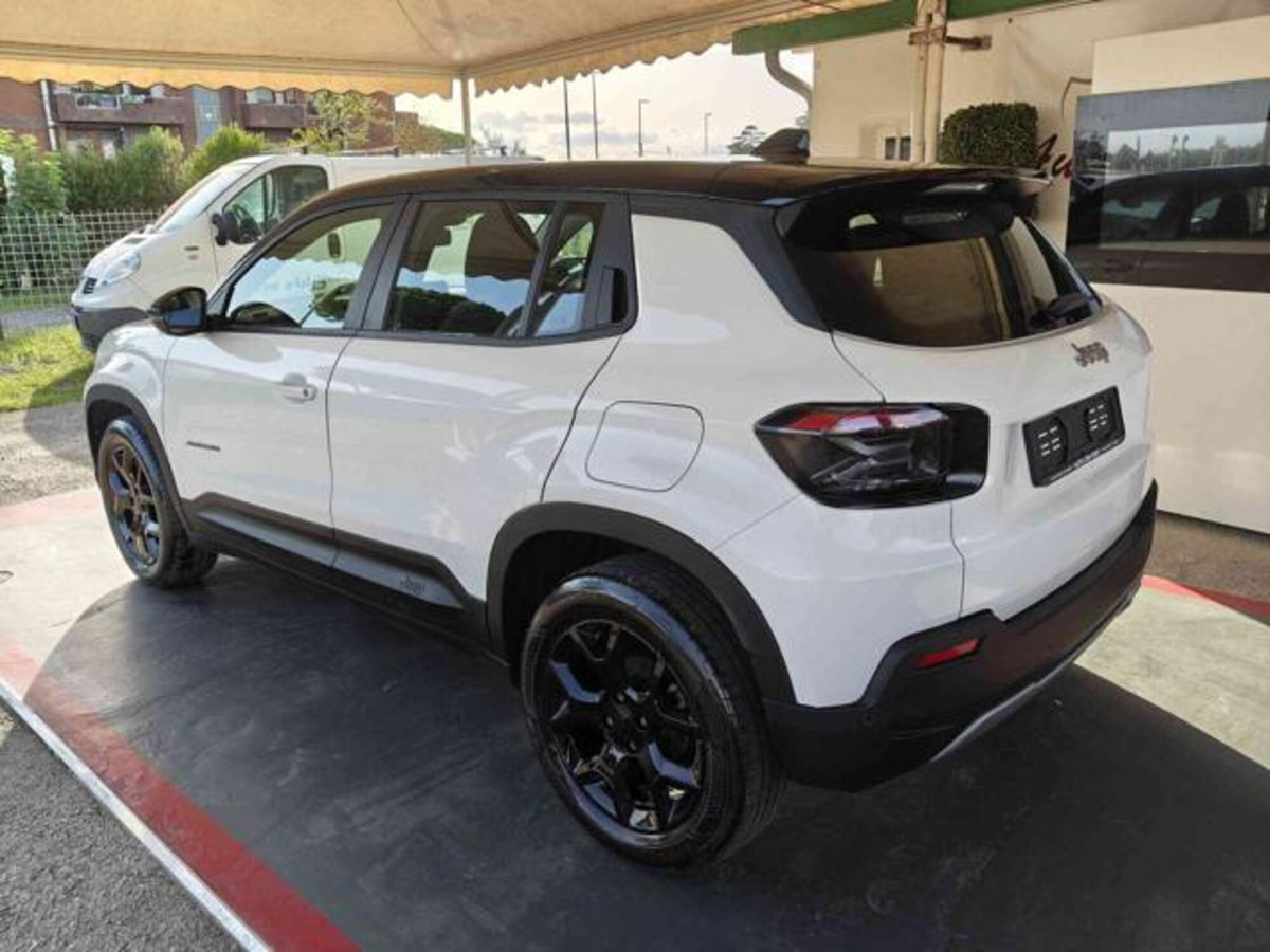 Jeep Avenger 1.2 turbo Altitude fwd 100cv (2)