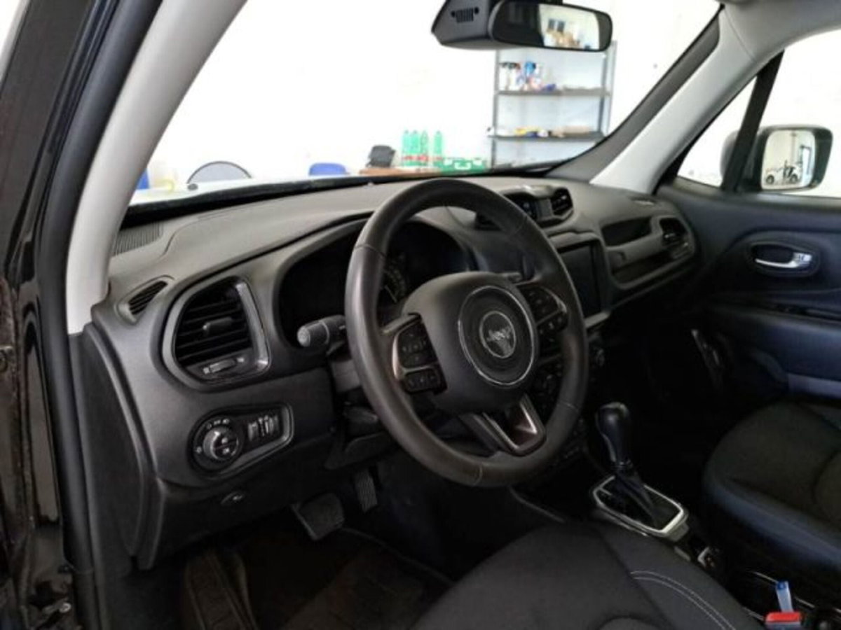 Jeep Renegade 1.3 T4 190CV PHEV 4xe AT6 Limited (12)