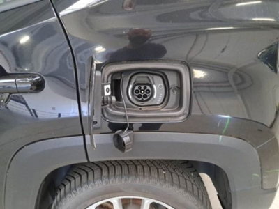 Jeep Renegade 1.3 T4 190CV PHEV 4xe AT6 Limited (16)