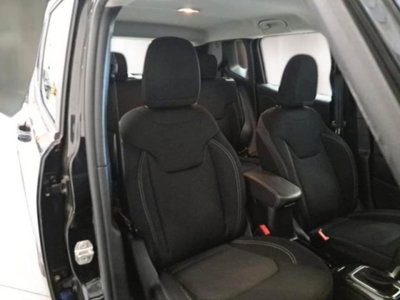 Jeep Renegade 1.3 T4 190CV PHEV 4xe AT6 Limited (7)