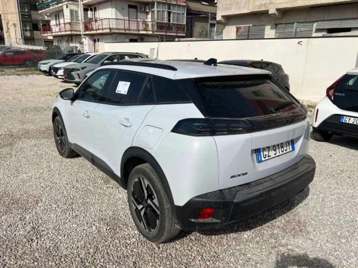 Peugeot 2008 PureTech 100 S&S Allure (2)