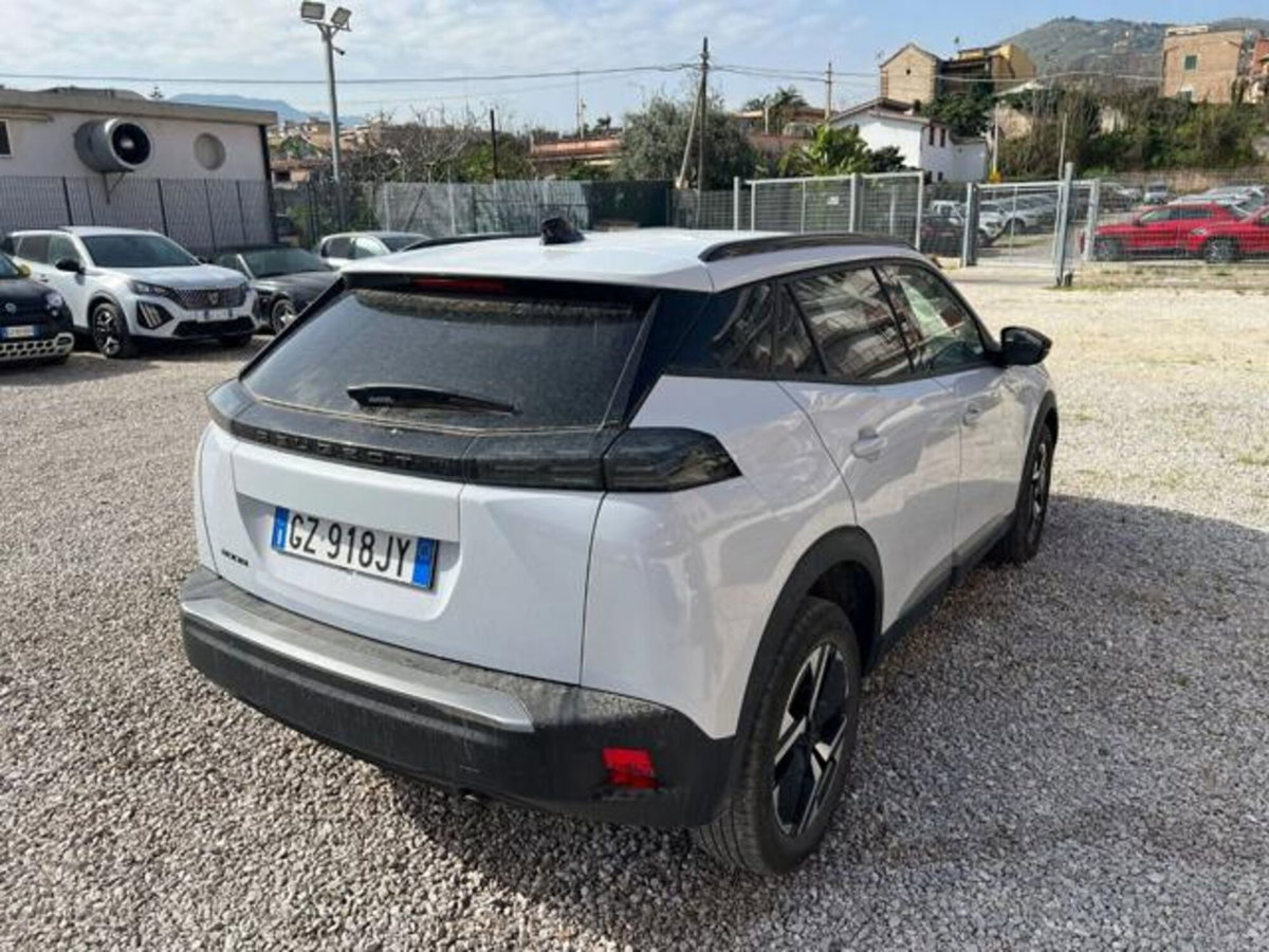 Peugeot 2008 PureTech 100 S&S Allure (5)