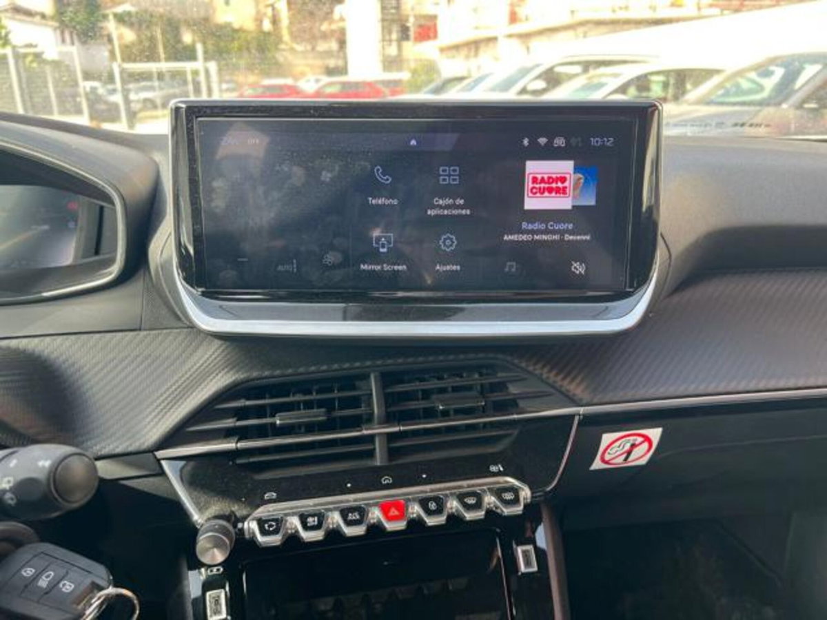 Peugeot 2008 PureTech 100 S&S Allure (9)