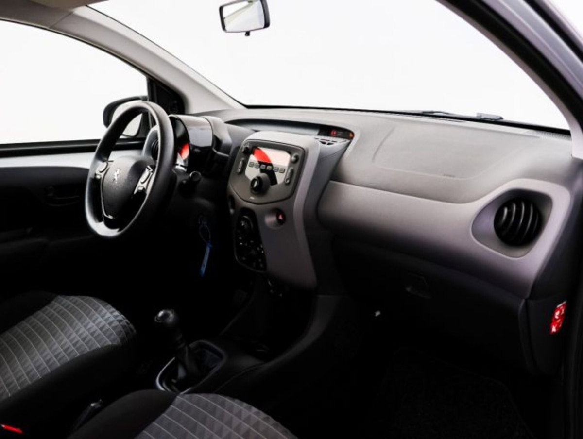 Peugeot 108 72 3 porte Active (12)