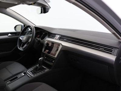 Volkswagen Passat Variant 1.5 TSI ACT DSG Business (12)