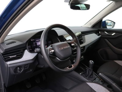 Skoda Kamiq 1.0 tsi Selection 115cv (9)