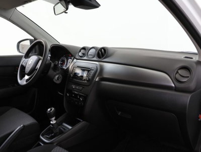 Suzuki Vitara 1.4 Hybrid Starview (12)