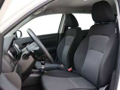 Suzuki Vitara 1.4 Hybrid Starview (8)