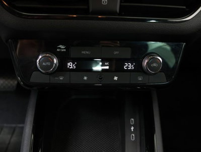 Skoda Kamiq 1.0 tsi Selection 115cv dsg (18)