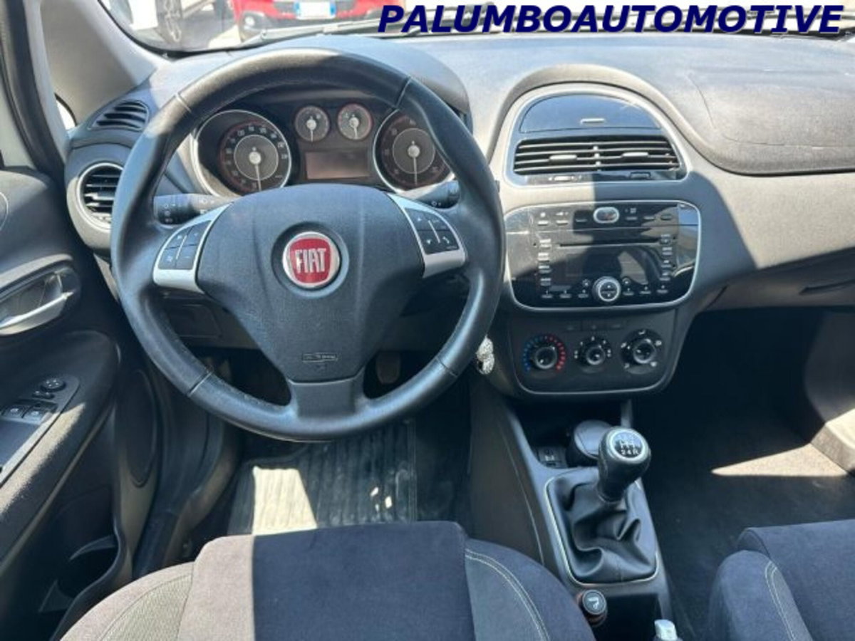 Fiat Punto 1.3 MJT II 75 CV 5 porte Lounge (7)