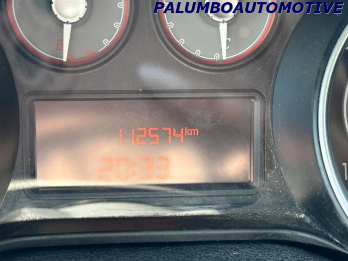 Fiat Punto 1.3 MJT II 75 CV 5 porte Lounge (8)