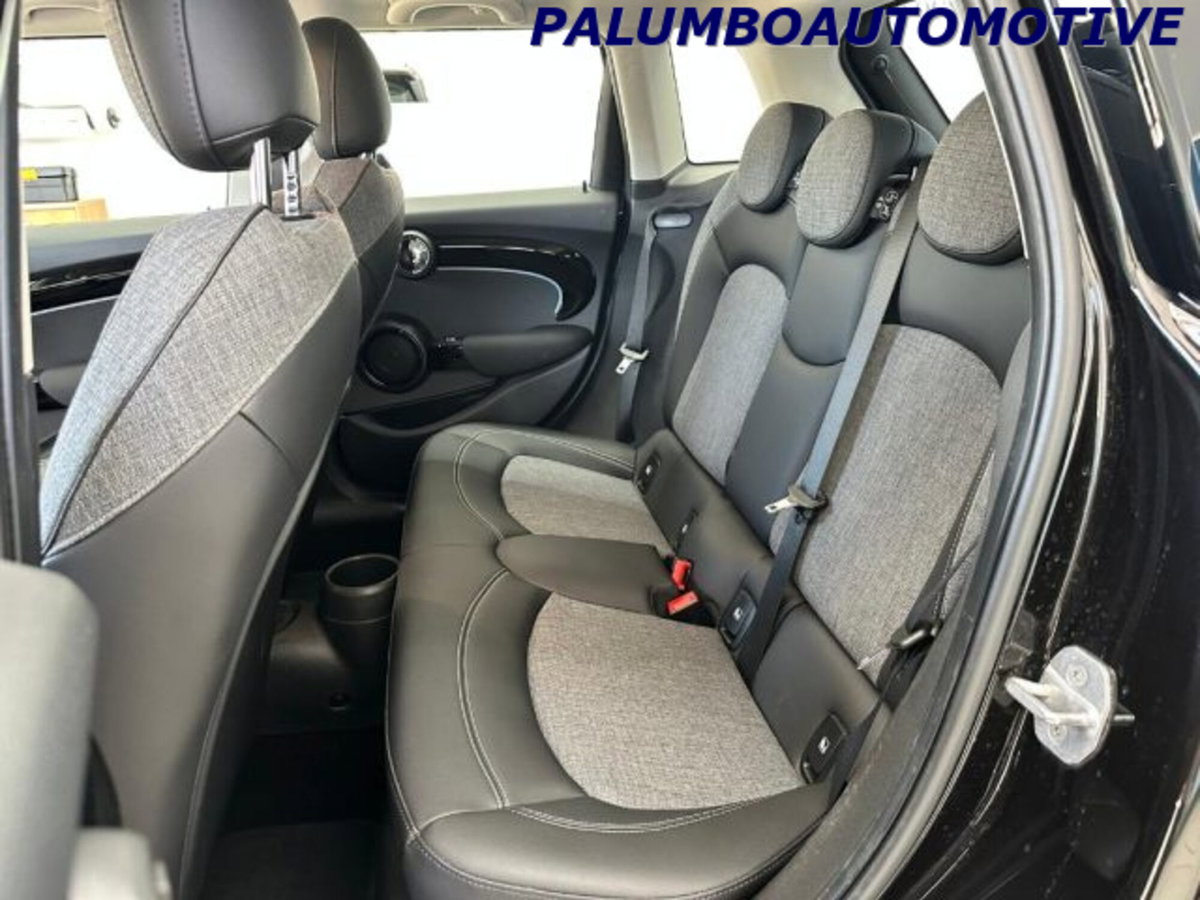 MINI Mini 1.5 Cooper Business 5 porte (11)