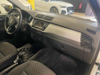Skoda Fabia 1.0 MPI 60 CV Design Edition (14)