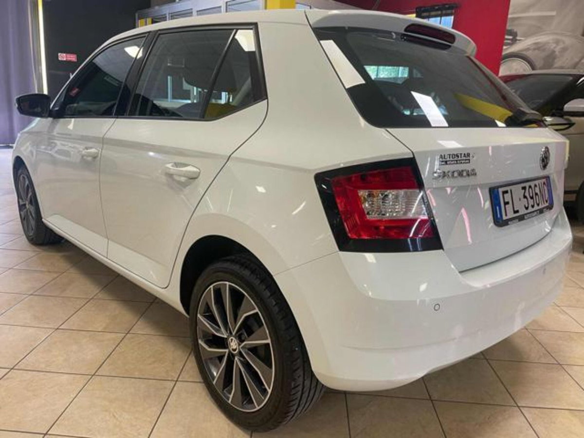 Skoda Fabia 1.0 MPI 60 CV Design Edition (5)
