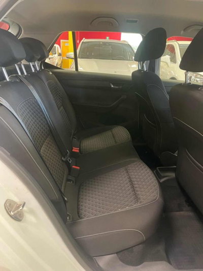 Skoda Fabia 1.0 MPI 60 CV Design Edition (9)