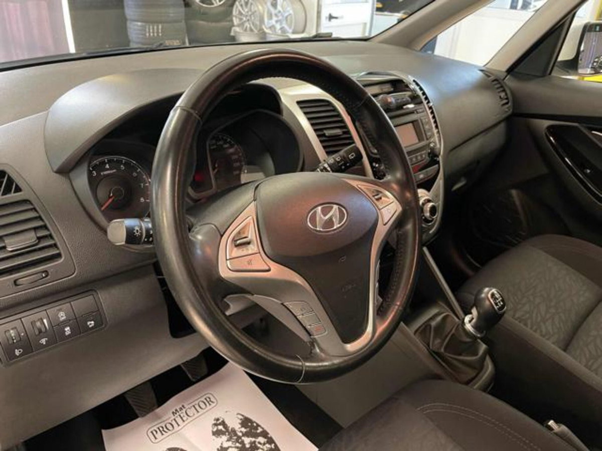 Hyundai ix20 1.4 90 CV Classic (11)