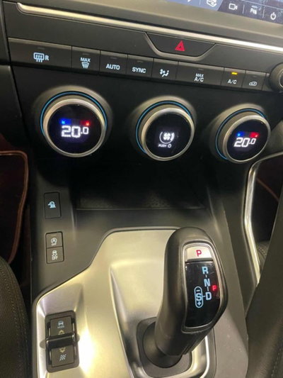 Jaguar E-Pace 2.0D 150 CV AWD aut. (12)