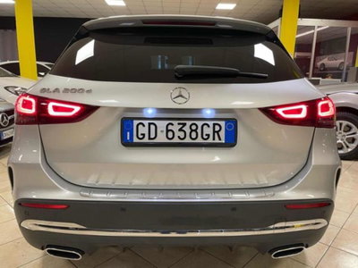 Mercedes-Benz GLA SUV 200 d Automatic Premium (5)